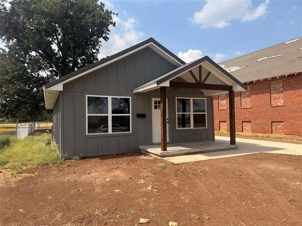 Photo 5 — 706 S Sheppard Street, Chickasha, OK 73018