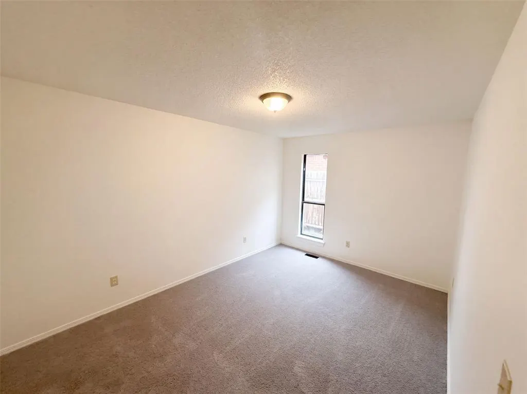 Photo 17 — 8405 NW 109th Street, Oklahoma City, OK 73162