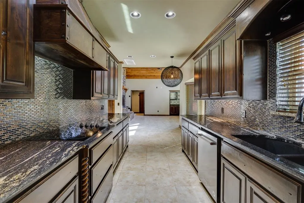 Photo 17 — 608 Woodlawn Drive, Yukon, OK 73099