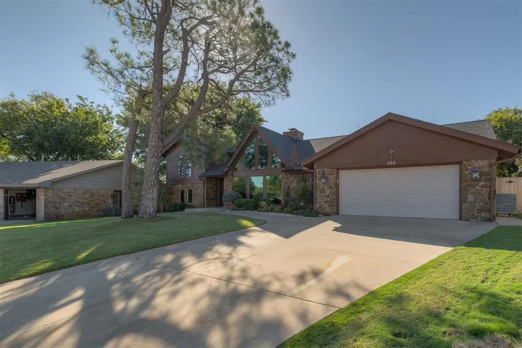 Photo 43 — 608 Woodlawn Drive, Yukon, OK 73099