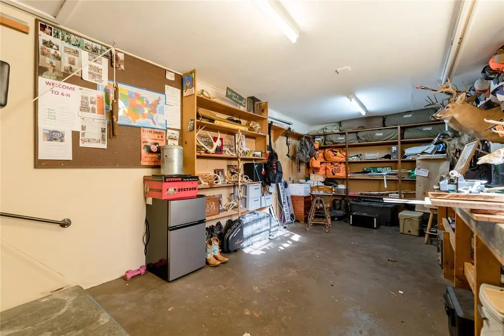 Photo 16 — 903 S Cearlock Avenue, Cheyenne, OK 73628