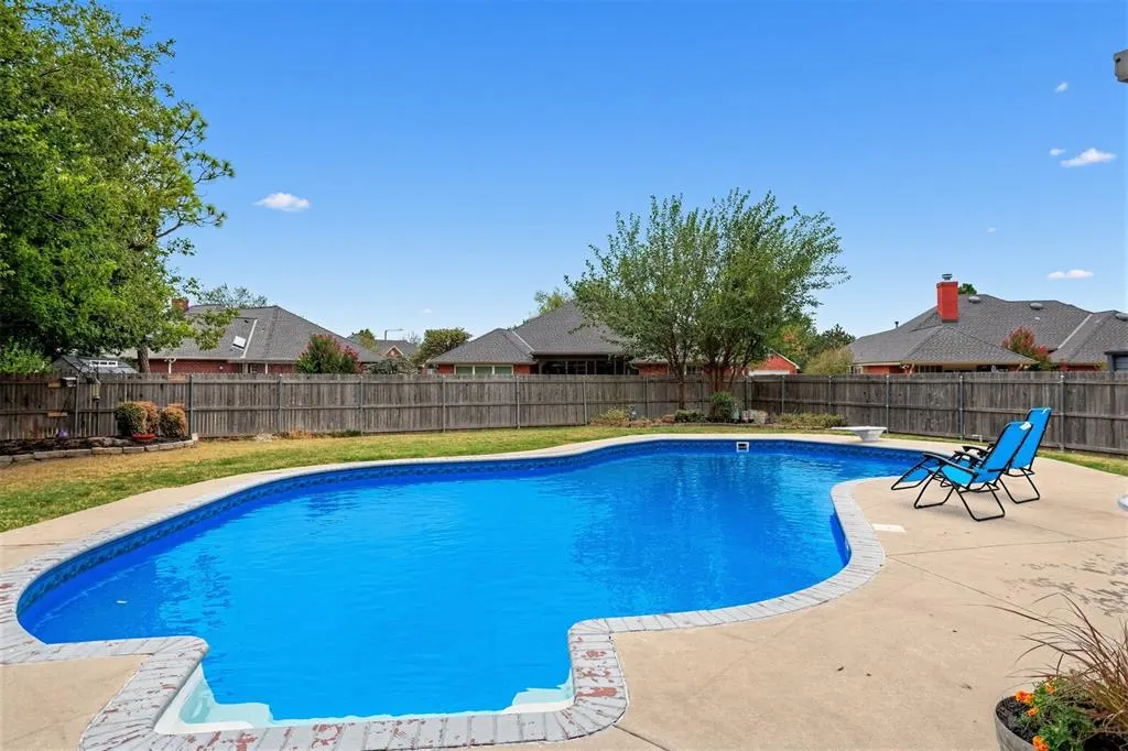 Photo 7 — 3908 Brunswick Lane, Norman, OK 73072