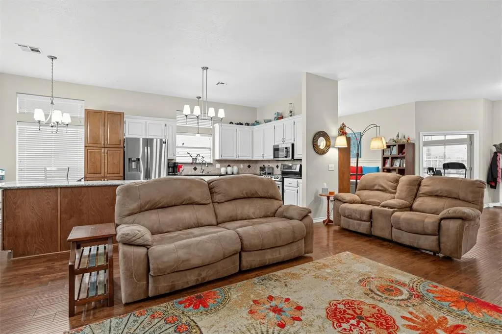 Photo 9 — 3908 Brunswick Lane, Norman, OK 73072