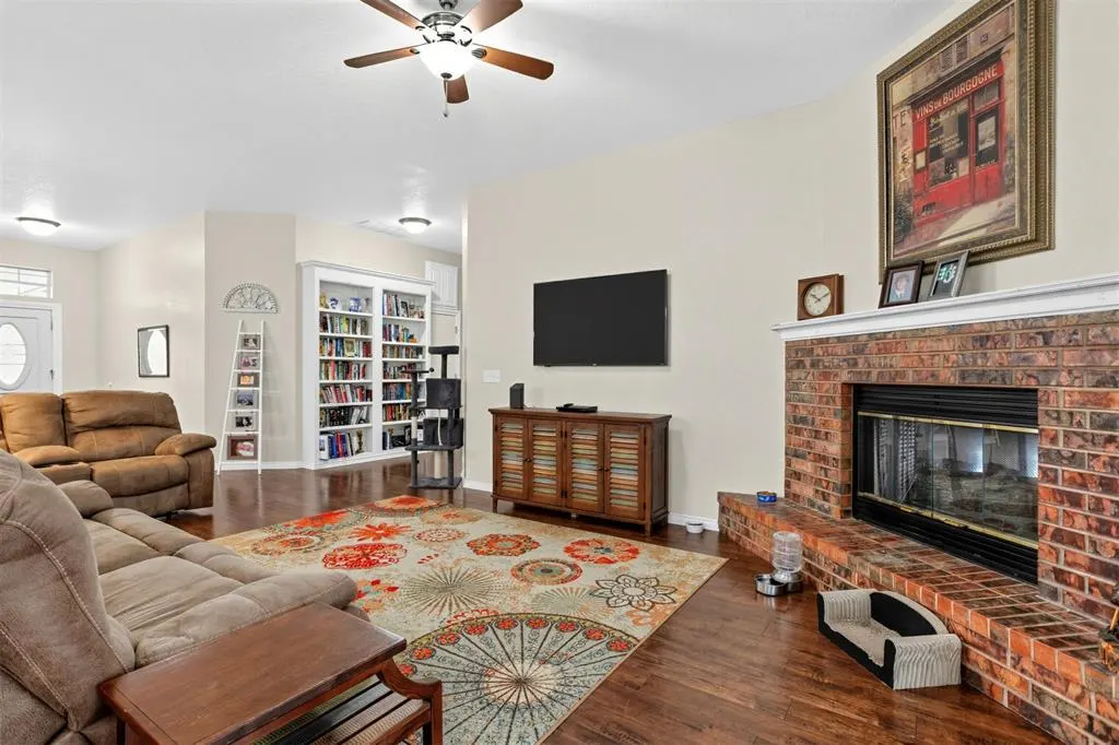 Photo 10 — 3908 Brunswick Lane, Norman, OK 73072