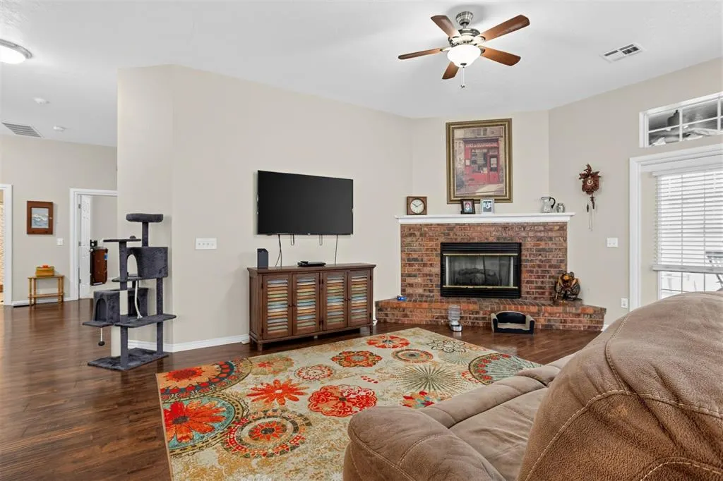 Photo 11 — 3908 Brunswick Lane, Norman, OK 73072