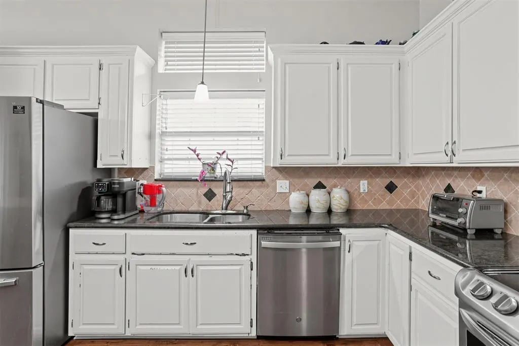 Photo 15 — 3908 Brunswick Lane, Norman, OK 73072