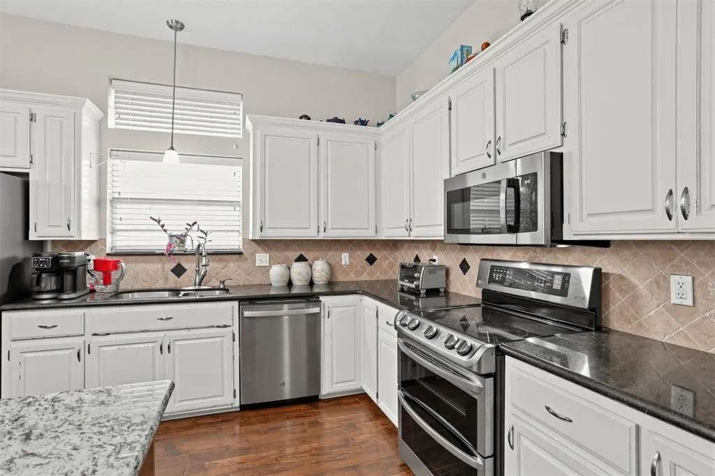 Photo 16 — 3908 Brunswick Lane, Norman, OK 73072