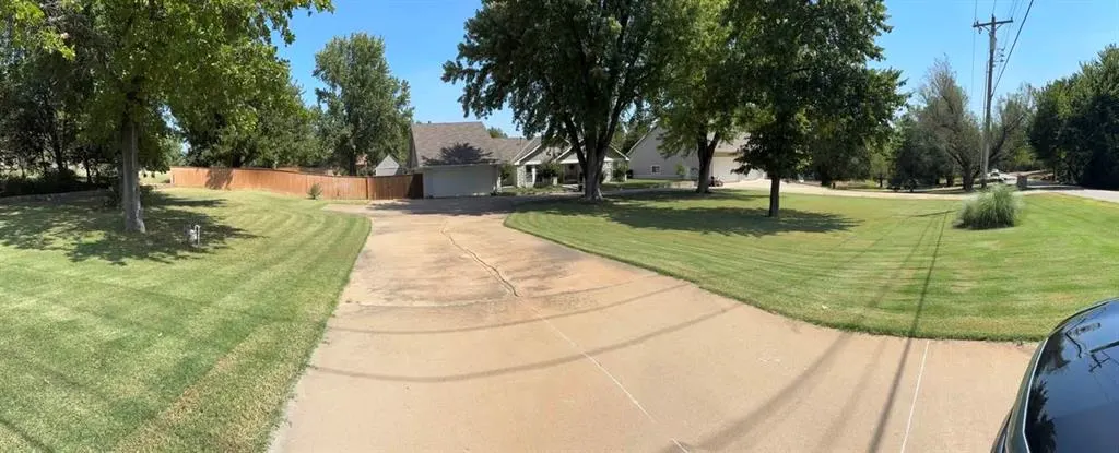 Photo 13 — 1611 E Coffee Creek Road, Edmond, OK 73034-5804