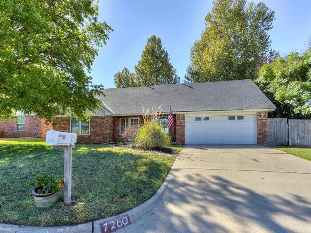 Photo 2 — 7260 Skylark Lane, Oklahoma City, OK 73162