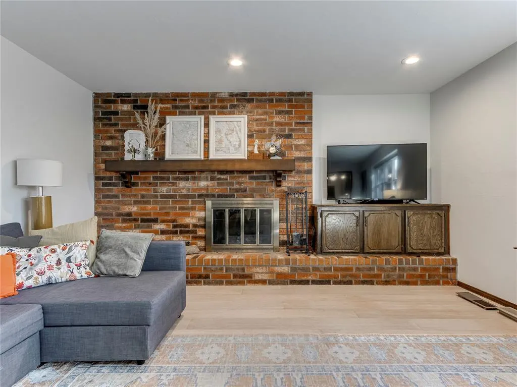 Photo 11 — 7260 Skylark Lane, Oklahoma City, OK 73162