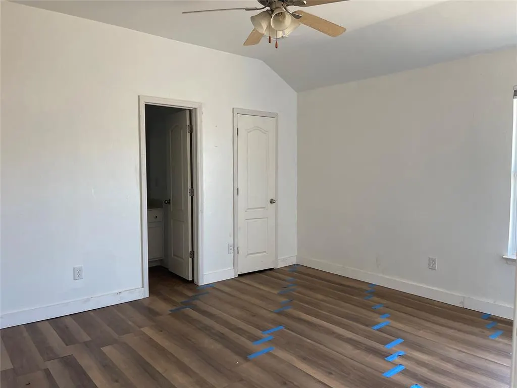 Photo 7 — 8033 Erryn Lane, Oklahoma City, OK 73135