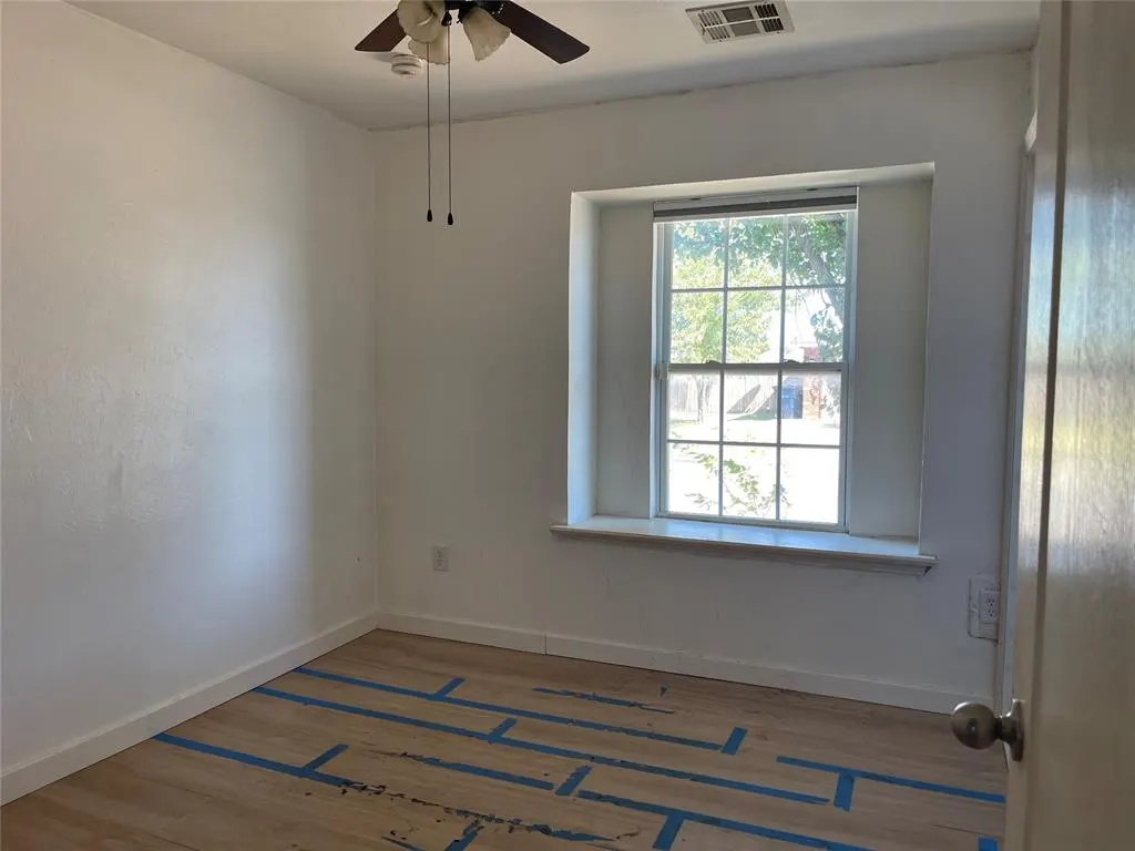 Photo 9 — 8033 Erryn Lane, Oklahoma City, OK 73135