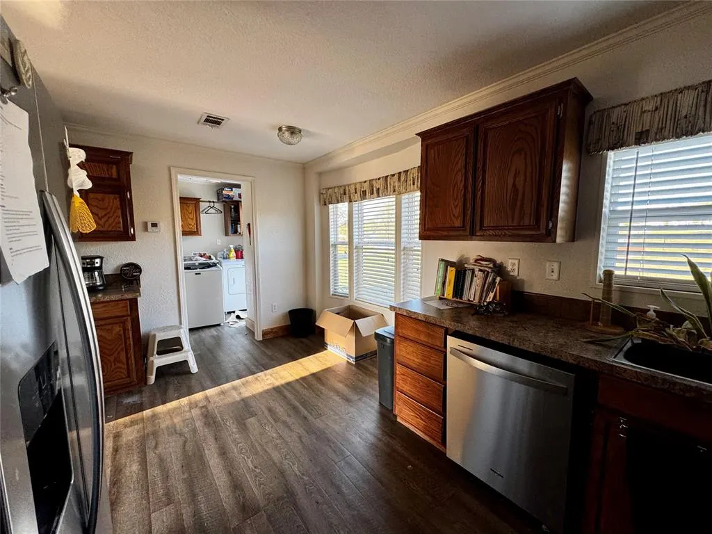 Photo 21 — 260 S Schley Avenue, Leedey, OK 73654