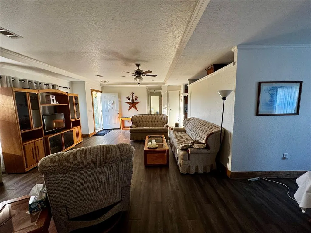 Photo 23 — 260 S Schley Avenue, Leedey, OK 73654