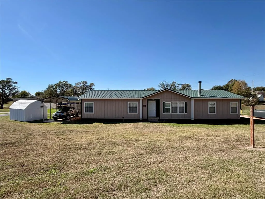 Photo 31 — 260 S Schley Avenue, Leedey, OK 73654