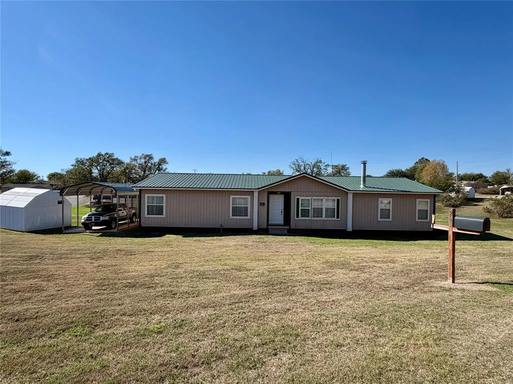 Photo 32 — 260 S Schley Avenue, Leedey, OK 73654