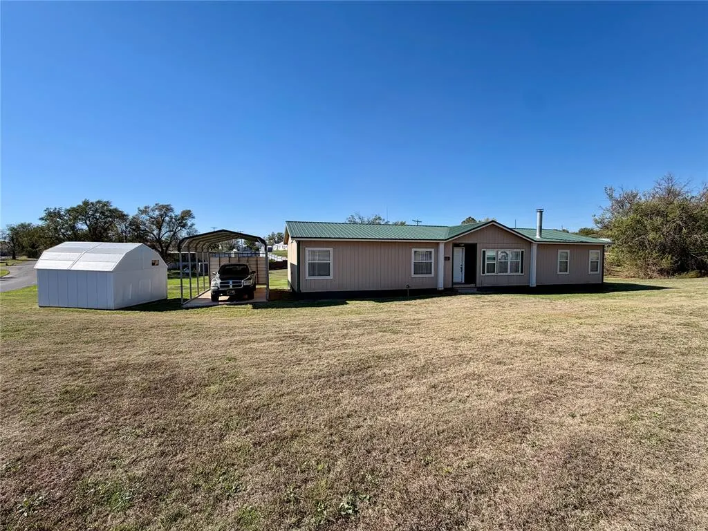 Photo 33 — 260 S Schley Avenue, Leedey, OK 73654