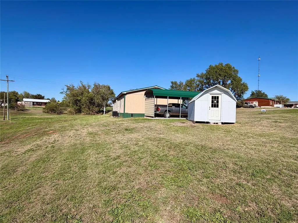 Photo 35 — 260 S Schley Avenue, Leedey, OK 73654