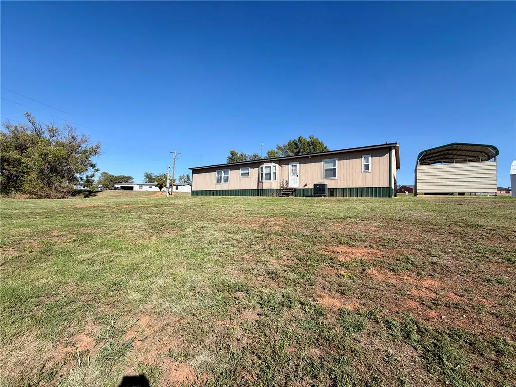Photo 36 — 260 S Schley Avenue, Leedey, OK 73654