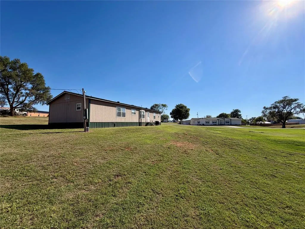 Photo 39 — 260 S Schley Avenue, Leedey, OK 73654