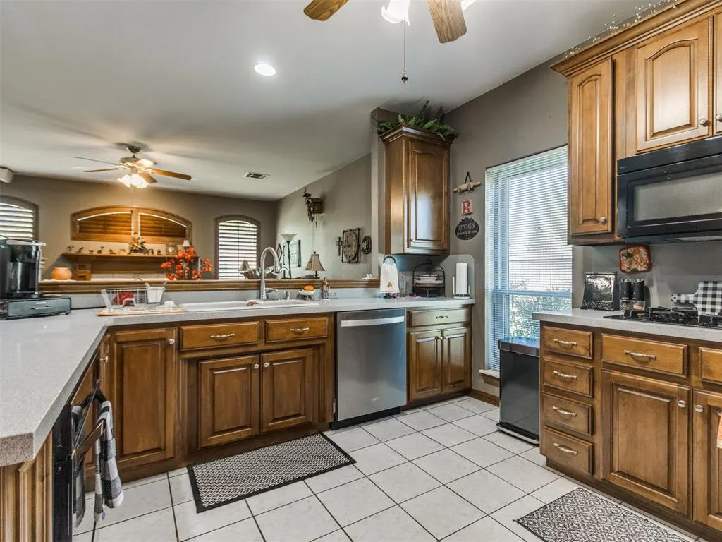 Photo 35 — 12608 Chisholm Spur, Yukon, OK 73099