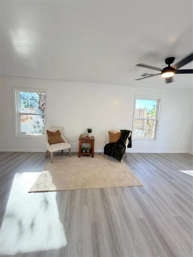 Photo 5 — 722 SW 32nd Street, Oklahoma City, OK 73109