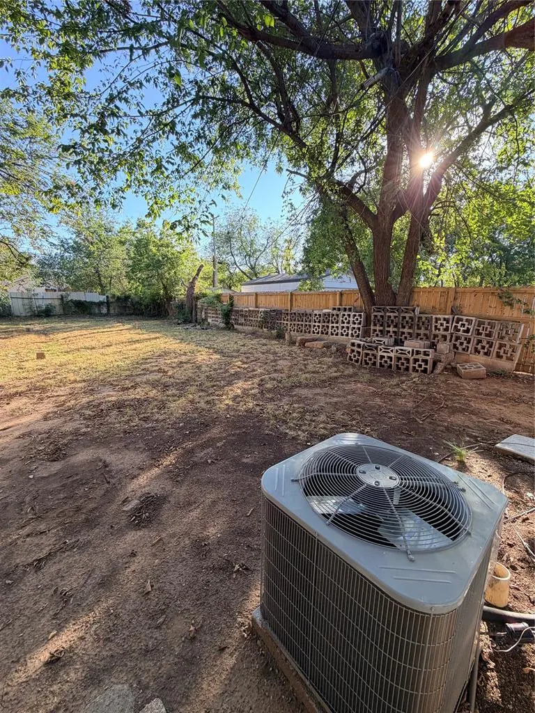 Photo 13 — 722 SW 32nd Street, Oklahoma City, OK 73109