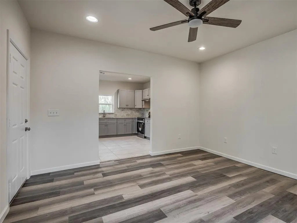Photo 8 — 628 N 10th Street, Chickasha, OK 73018