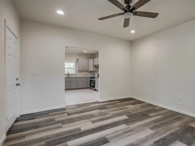 Photo 8 — 628 N 10th Street, Chickasha, OK 73018