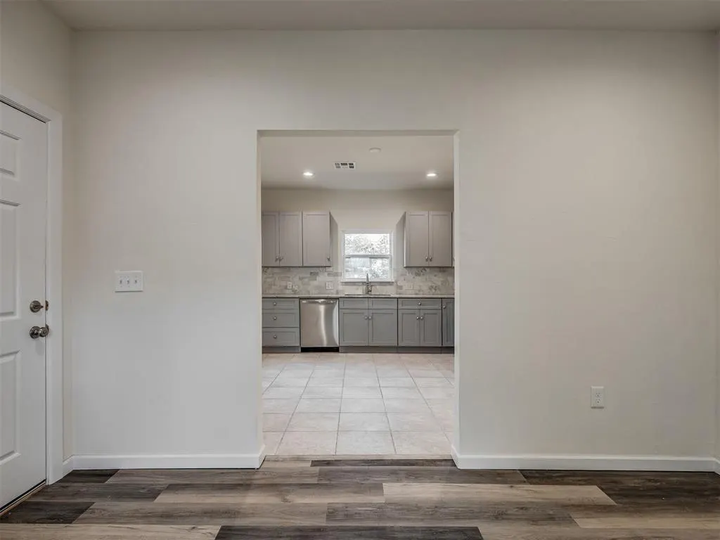 Photo 10 — 628 N 10th Street, Chickasha, OK 73018
