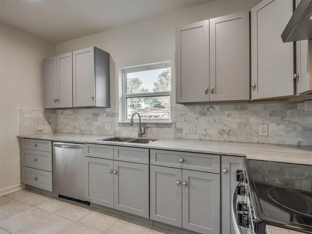 Photo 18 — 628 N 10th Street, Chickasha, OK 73018