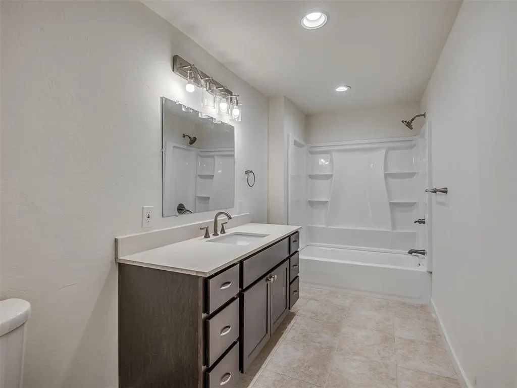 Photo 24 — 628 N 10th Street, Chickasha, OK 73018
