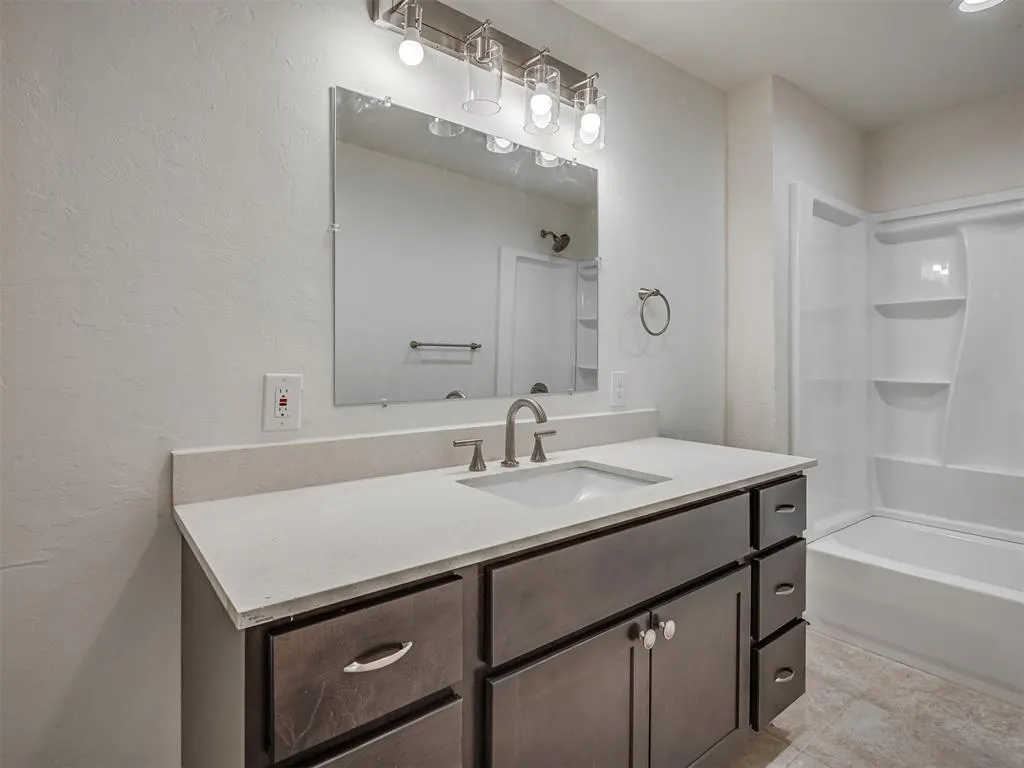 Photo 25 — 628 N 10th Street, Chickasha, OK 73018