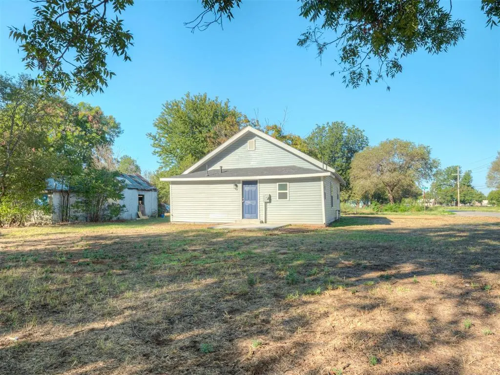 Photo 38 — 628 N 10th Street, Chickasha, OK 73018
