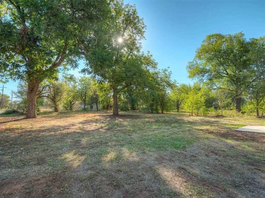Photo 39 — 628 N 10th Street, Chickasha, OK 73018