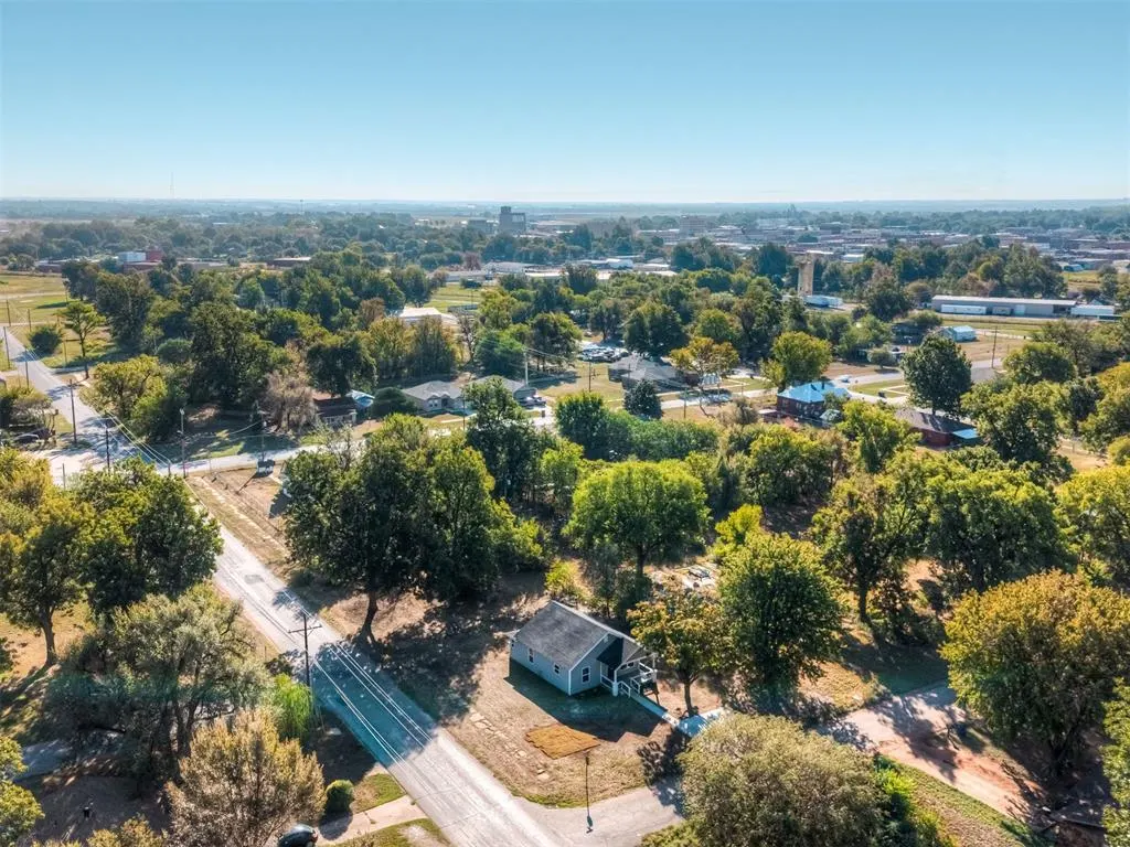Photo 43 — 628 N 10th Street, Chickasha, OK 73018