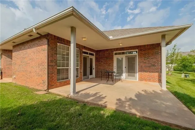 Photo 3 — 36 Butterfly Creek Boulevard, Oklahoma City, OK 73013