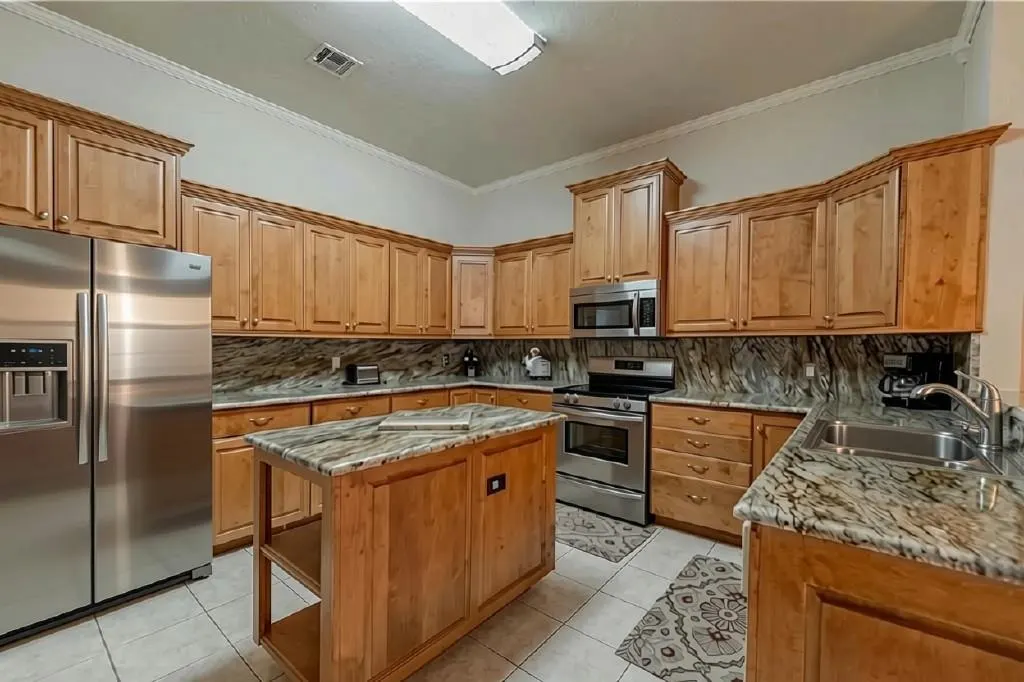 Photo 13 — 36 Butterfly Creek Boulevard, Oklahoma City, OK 73013