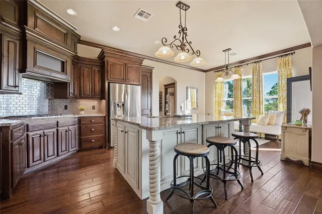 Photo 4 — 2900 Fontaine Place, Yukon, OK 73036