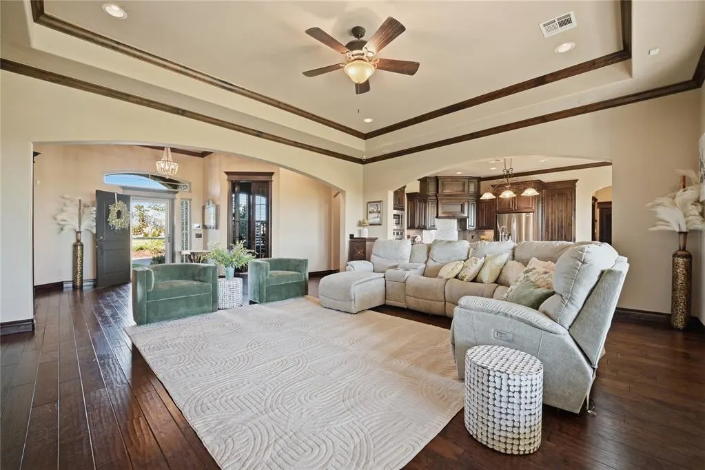 Photo 8 — 2900 Fontaine Place, Yukon, OK 73036