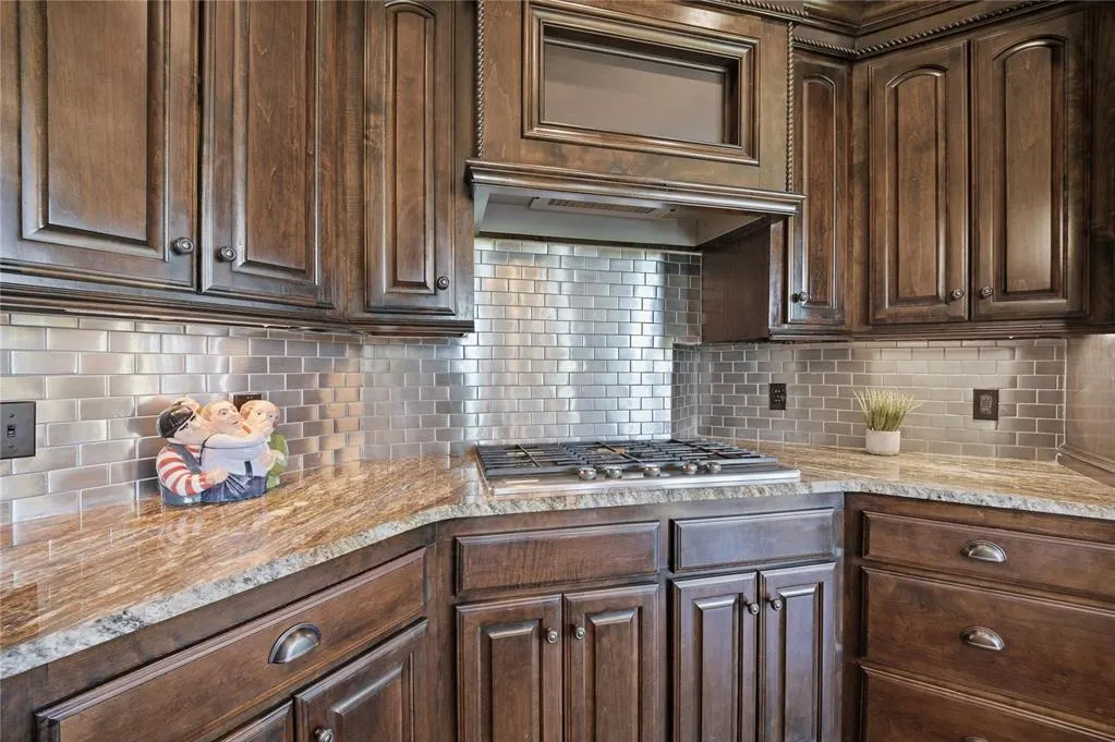 Photo 10 — 2900 Fontaine Place, Yukon, OK 73036