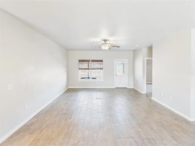 Photo 3 — 11601 Split Oak Circle, Guthrie, OK 73044