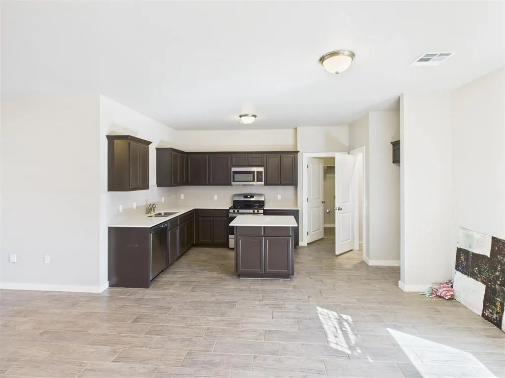 Photo 5 — 11601 Split Oak Circle, Guthrie, OK 73044