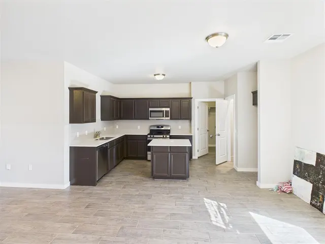 Photo 5 — 11601 Split Oak Circle, Guthrie, OK 73044