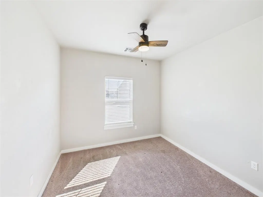 Photo 11 — 11601 Split Oak Circle, Guthrie, OK 73044