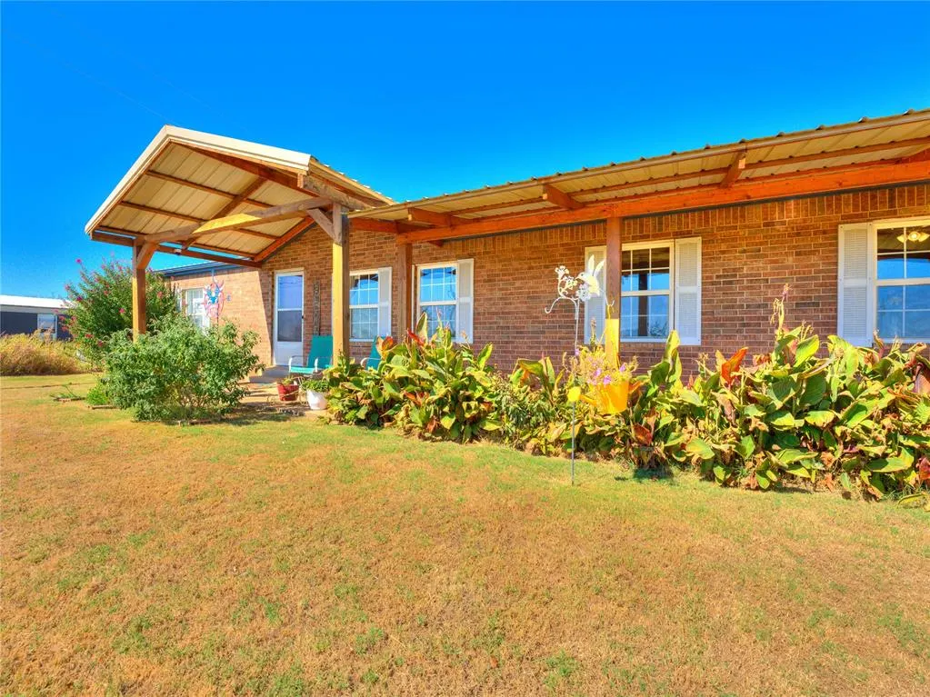 Front exterior — 3780 E Seward Road, Guthrie, OK 73044