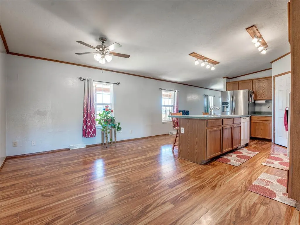 Photo 7 — 3780 E Seward Road, Guthrie, OK 73044