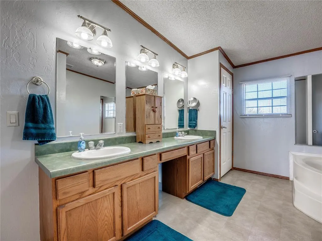 Photo 34 — 3780 E Seward Road, Guthrie, OK 73044