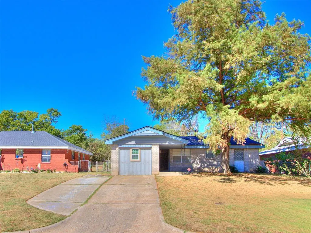 Front exterior — 1305 Juniper Circle, Midwest City, OK 73110