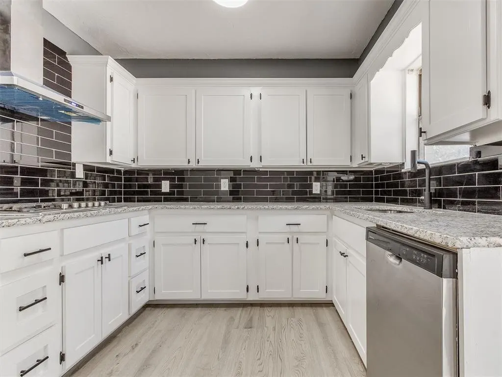 Photo 11 — 1305 Juniper Circle, Midwest City, OK 73110